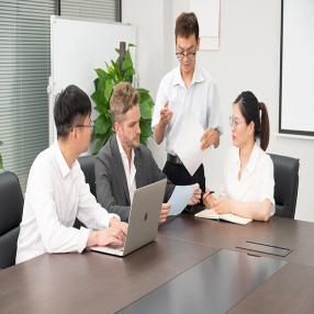 Vi har ett starkt FoU-team och vi kan utveckla och producera produkter enligt